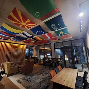 Hostal Karvi &